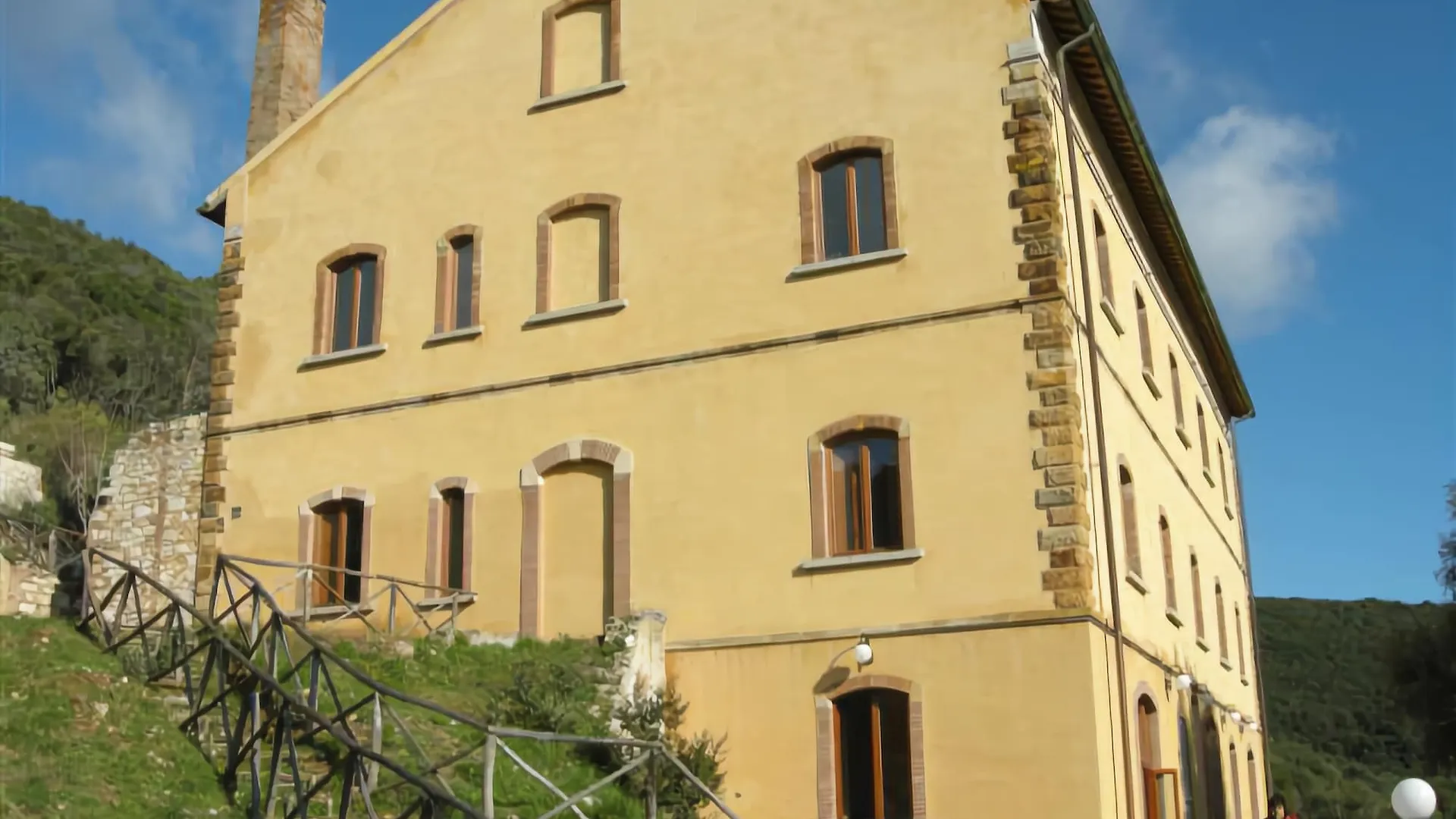 Hotel Student'S Hostel Gowett Campiglia Marittima