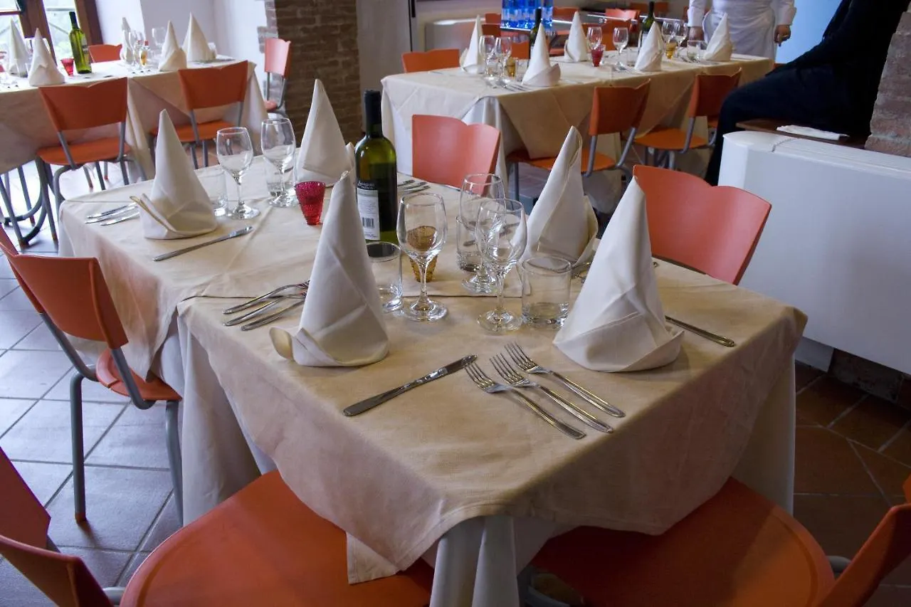 Student'S Hostel Gowett Campiglia Marittima
