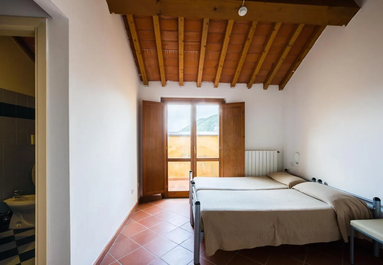 Student'S Hostel Gowett Campiglia Marittima